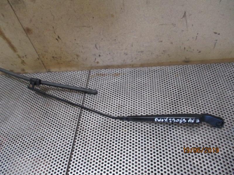 Braccio tergicristallo anteriore destro VOLKSWAGEN POLO 4 PHASE 1 Gasolina - 1