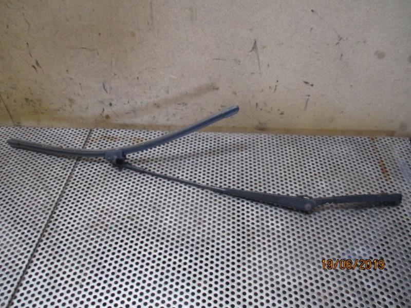 Braccio tergicristallo anteriore sinistro VOLKSWAGEN POLO 4 PHASE 1 Gasolina - 1