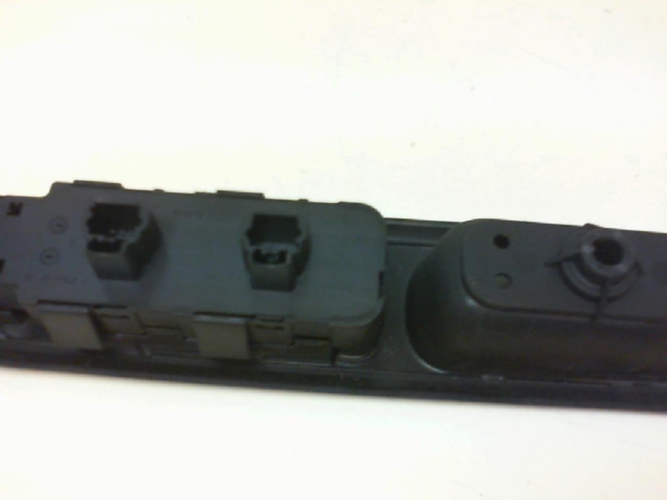 Interruttore lavacristalli anteriore sinistro PEUGEOT 407 PHASE 1 BREAK Diésel - 1