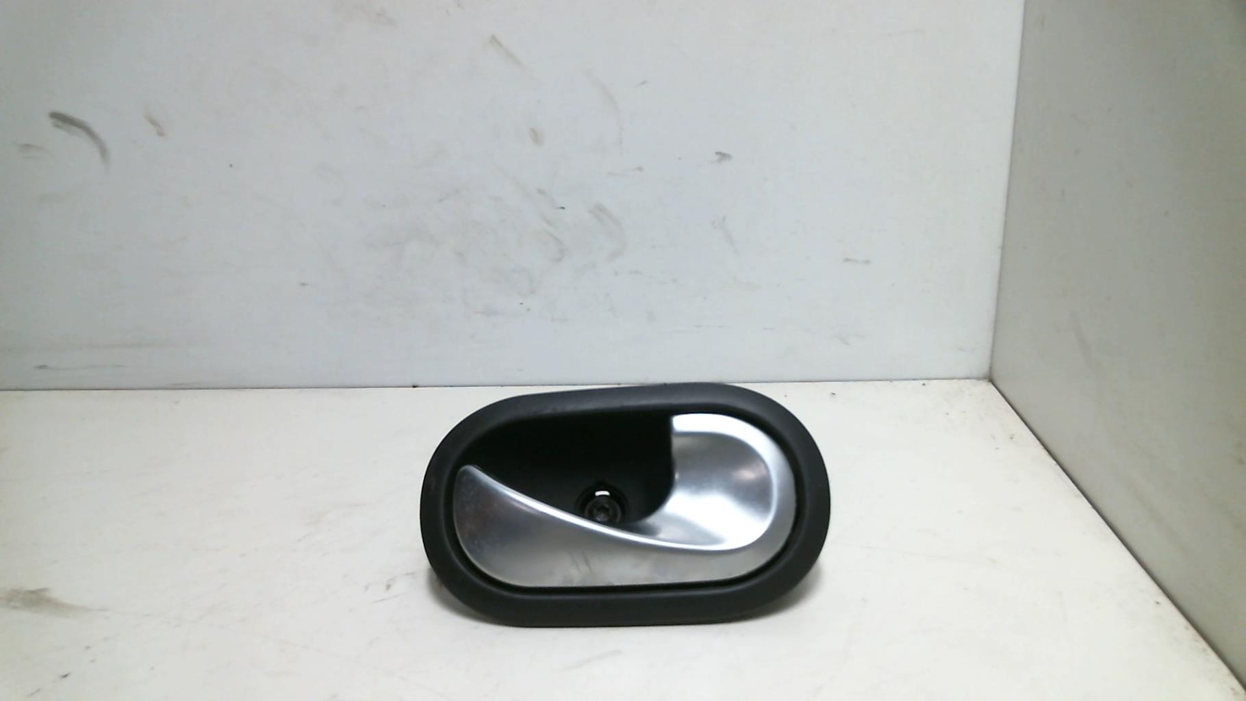 Maniglia interna posteriore destra RENAULT SCENIC 2 PHASE 1 Diésel - 1