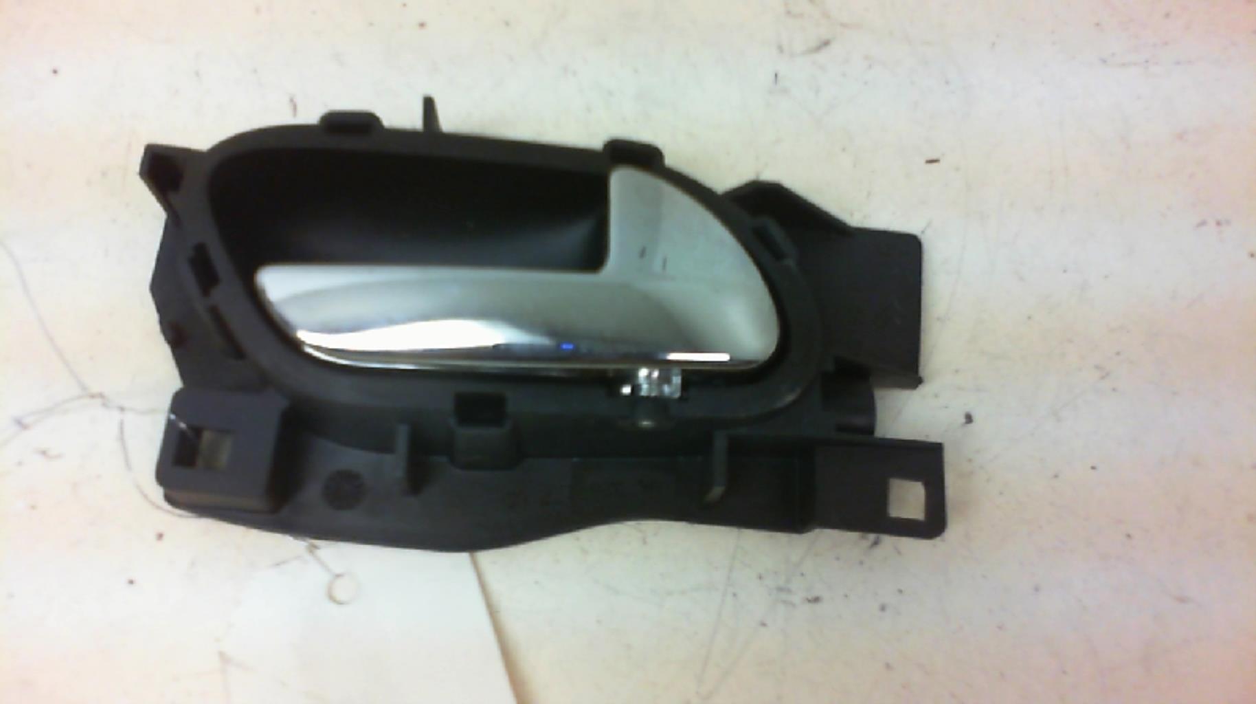Maniglia interna anteriore destra PEUGEOT 407 PHASE 1 BREAK Diésel - 1
