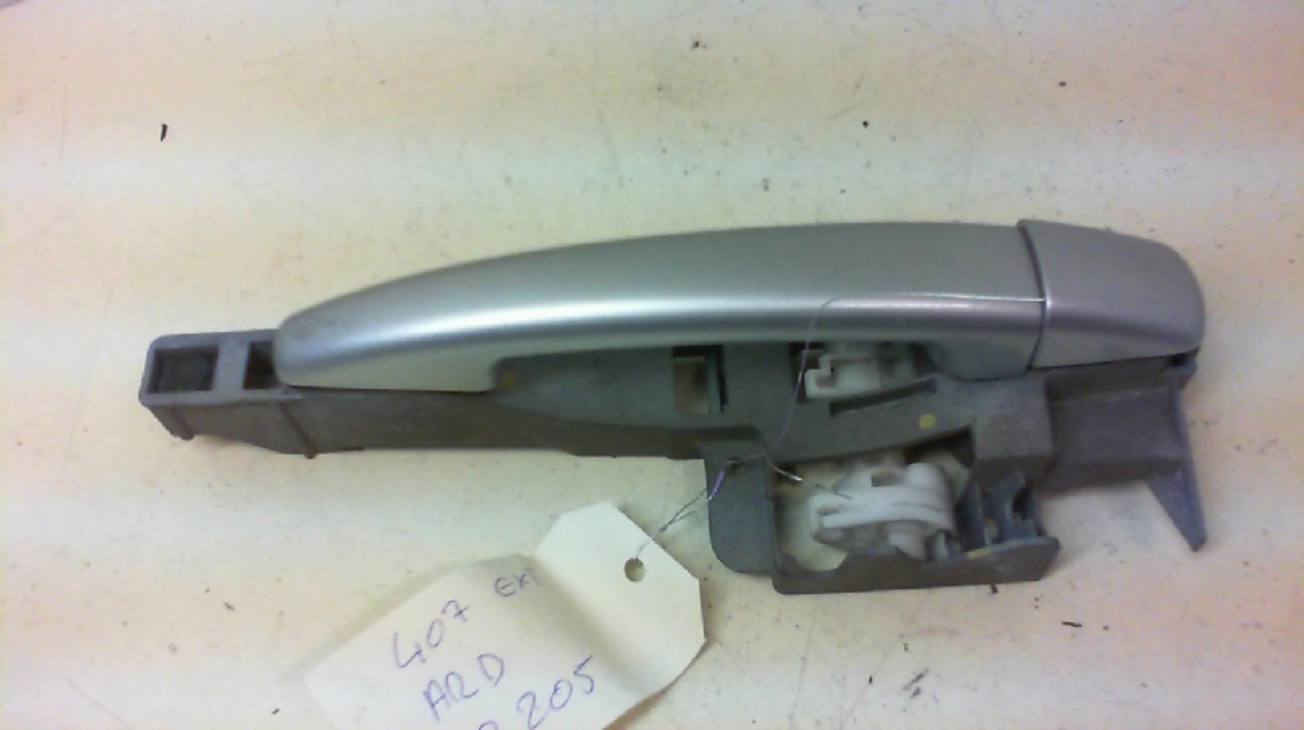Maniglia portiera posteriore destra PEUGEOT 407 PHASE 1 BREAK Diésel - 1