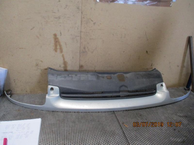 Calandre RENAULT CLIO 2 PHASE 1 Essence - 1