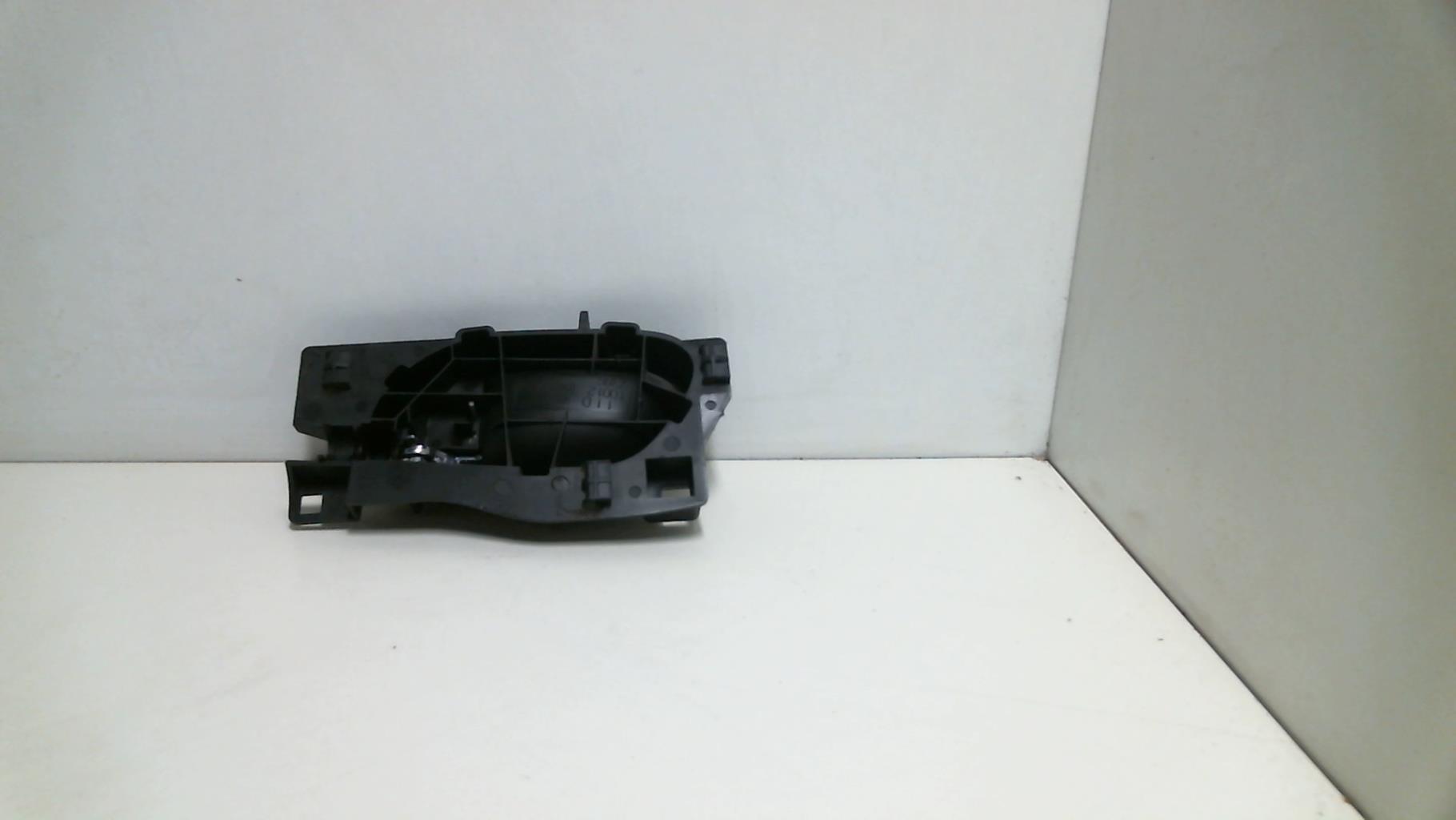 Maniglia interna posteriore destra PEUGEOT 407 PHASE 1 BREAK Diésel - 1