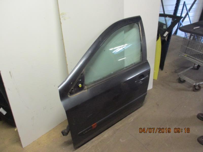 Porte avant gauche