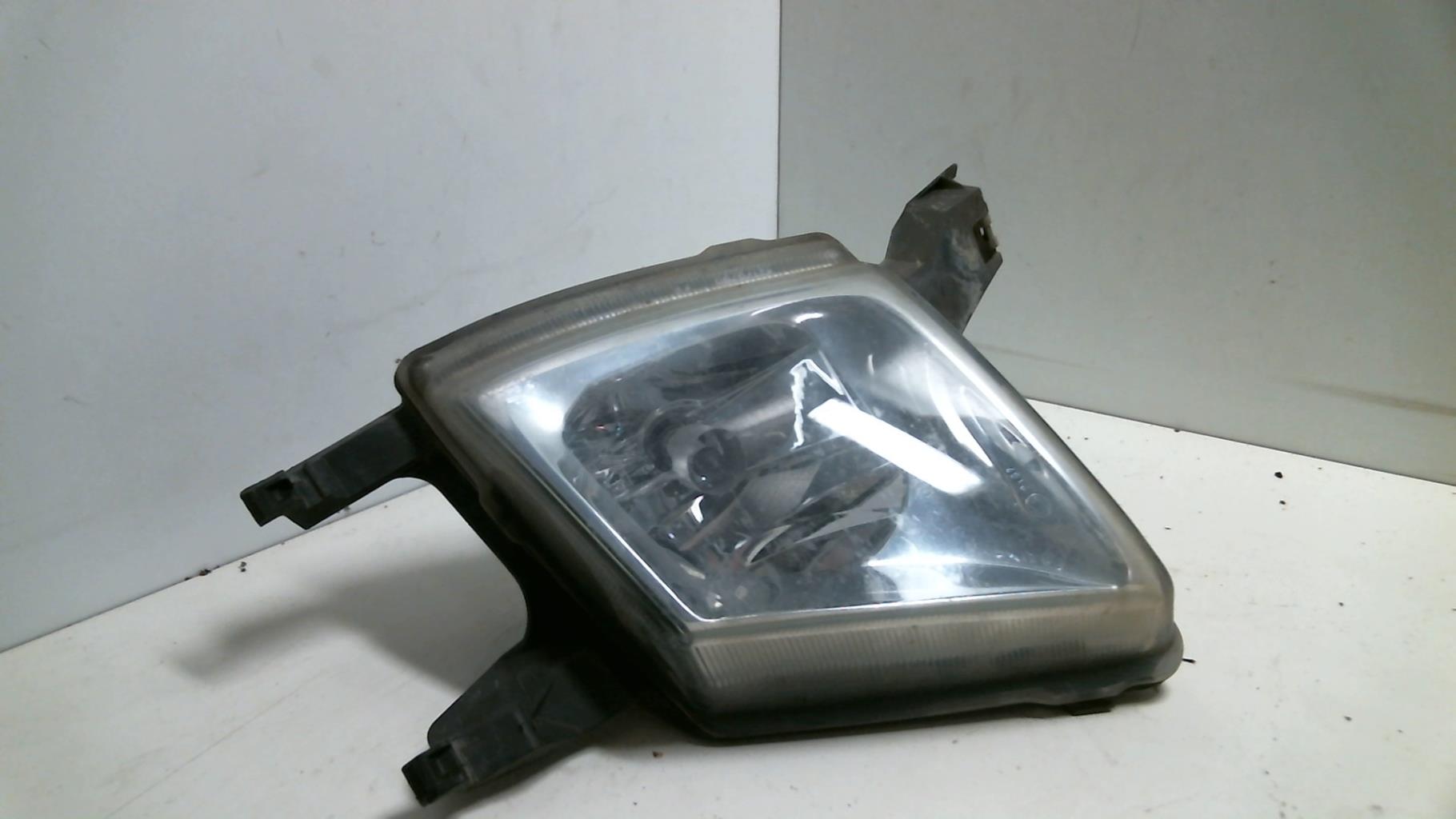 Fendinebbia sinistro (luce) PEUGEOT 407 PHASE 1 BREAK Diésel - 1