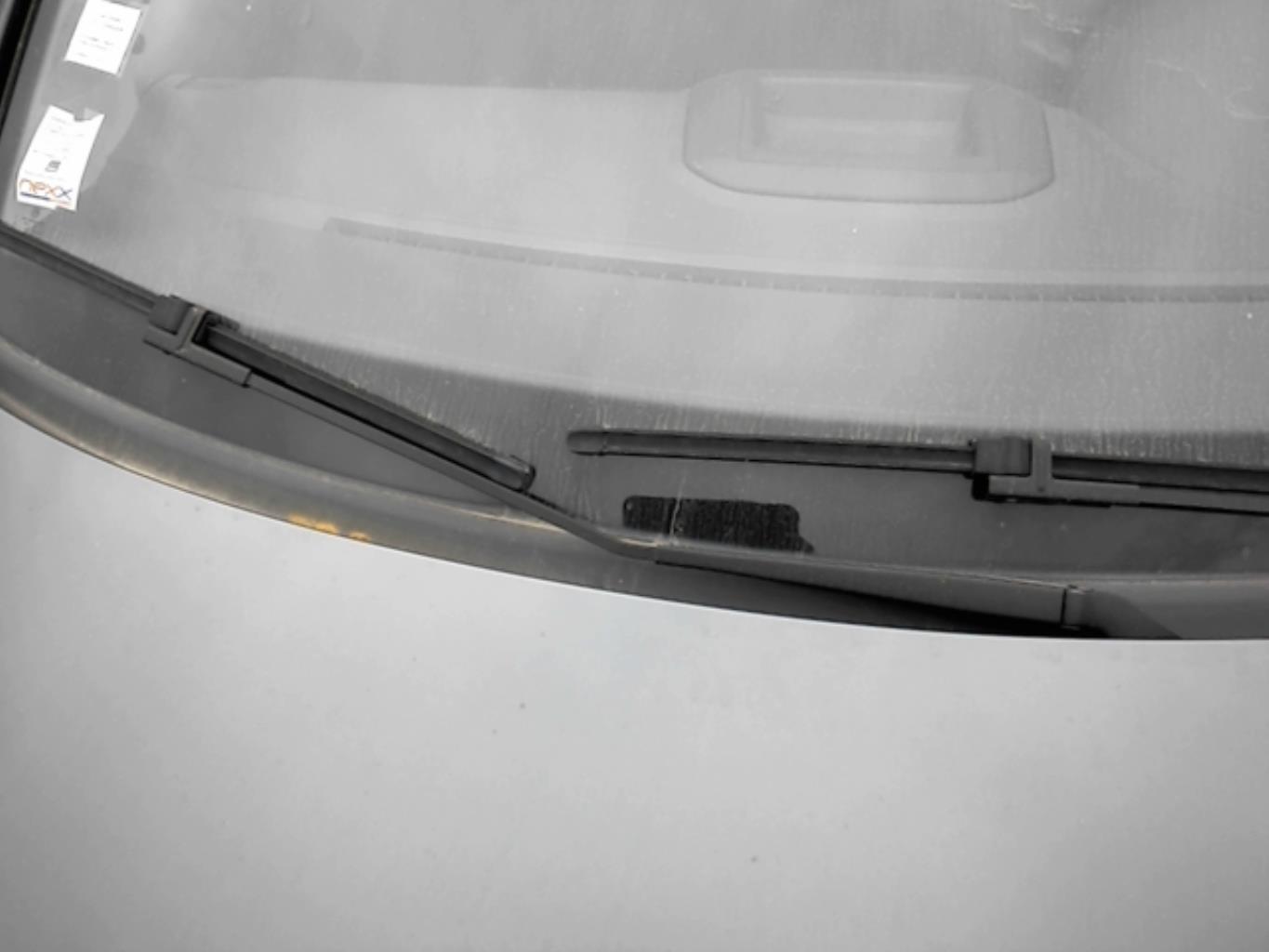 Braccio tergicristallo anteriore destro VOLKSWAGEN POLO 4 PHASE 1 Diésel - 1