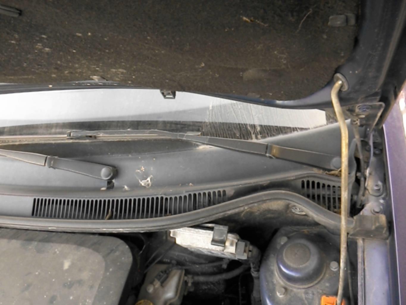 Braccio tergicristallo anteriore sinistro SEAT IBIZA 3 PHASE 1 Gasolina - 1