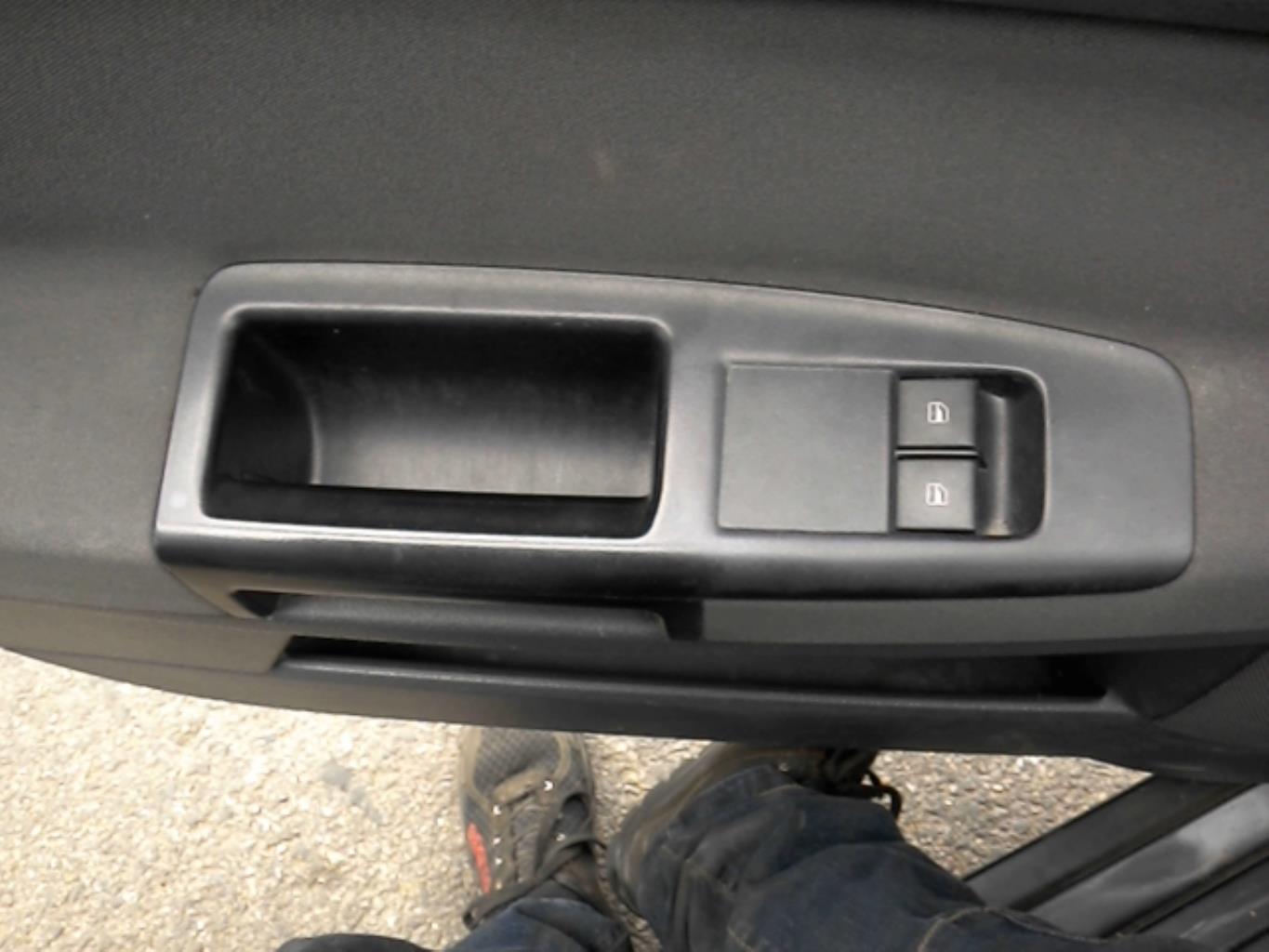 Interruttore alzacristalli VOLKSWAGEN POLO 4 PHASE 1 Diésel - 1