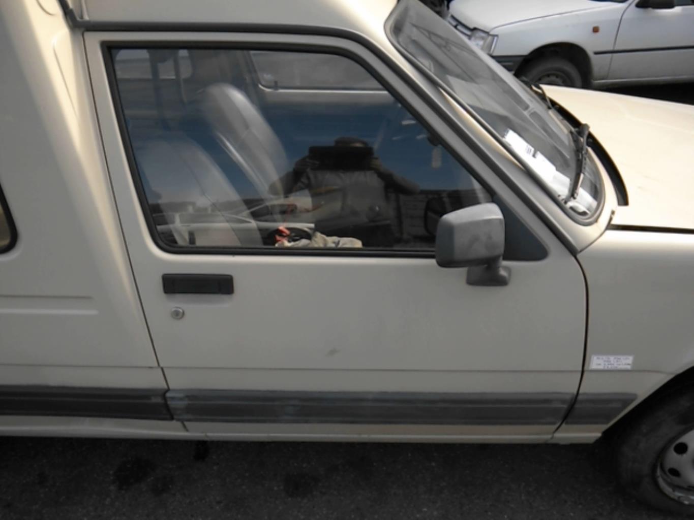 Porte avant droit RENAULT EXPRESS PHASE 1 Essence - 1