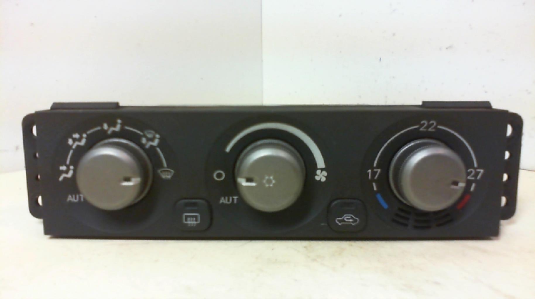 Commande chauffage MITSUBISHI PAJERO 3 Diesel - 1