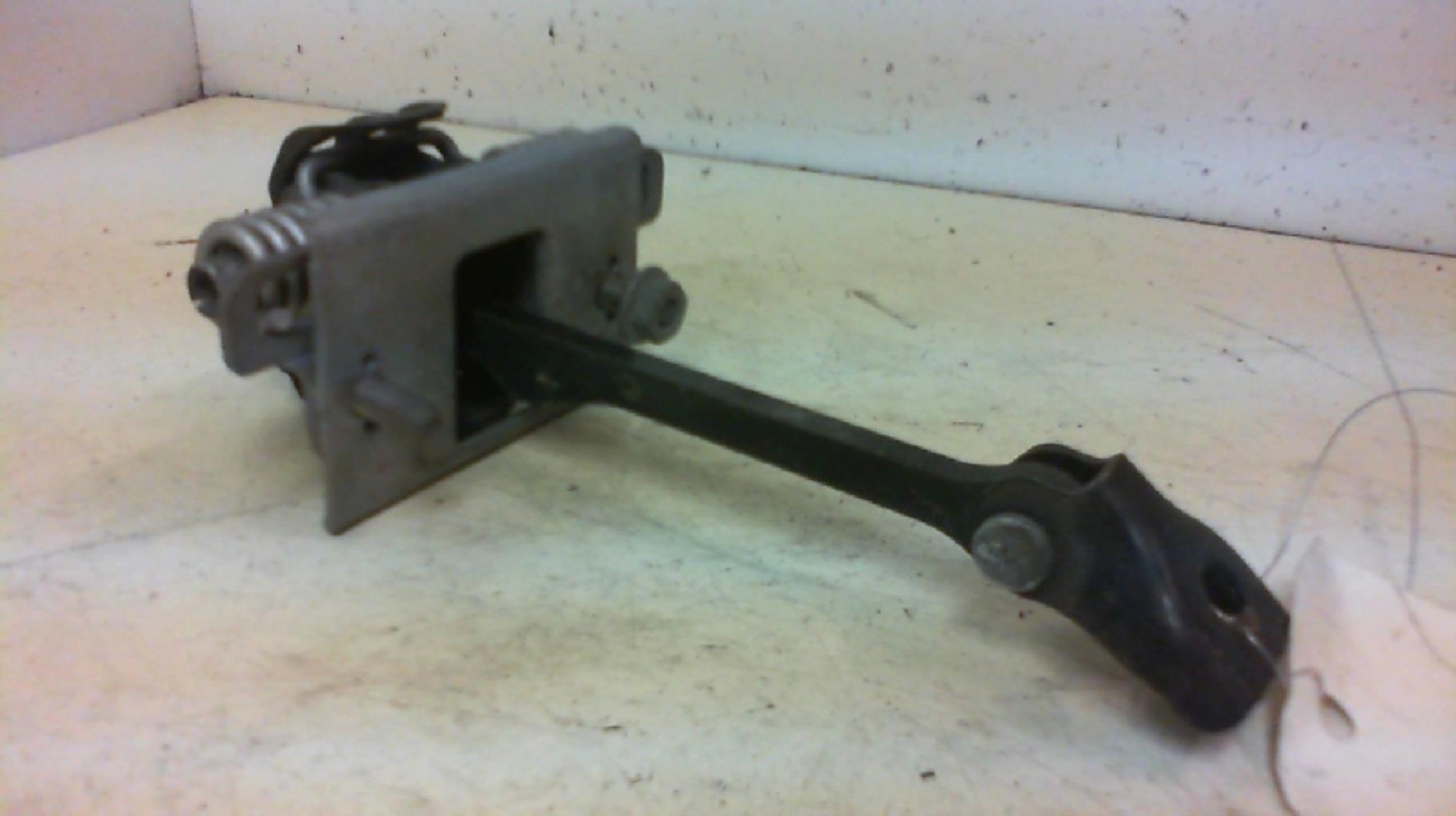 Tirante portiera anteriore destro CITROEN C3 2 PHASE 1 Diésel - 1