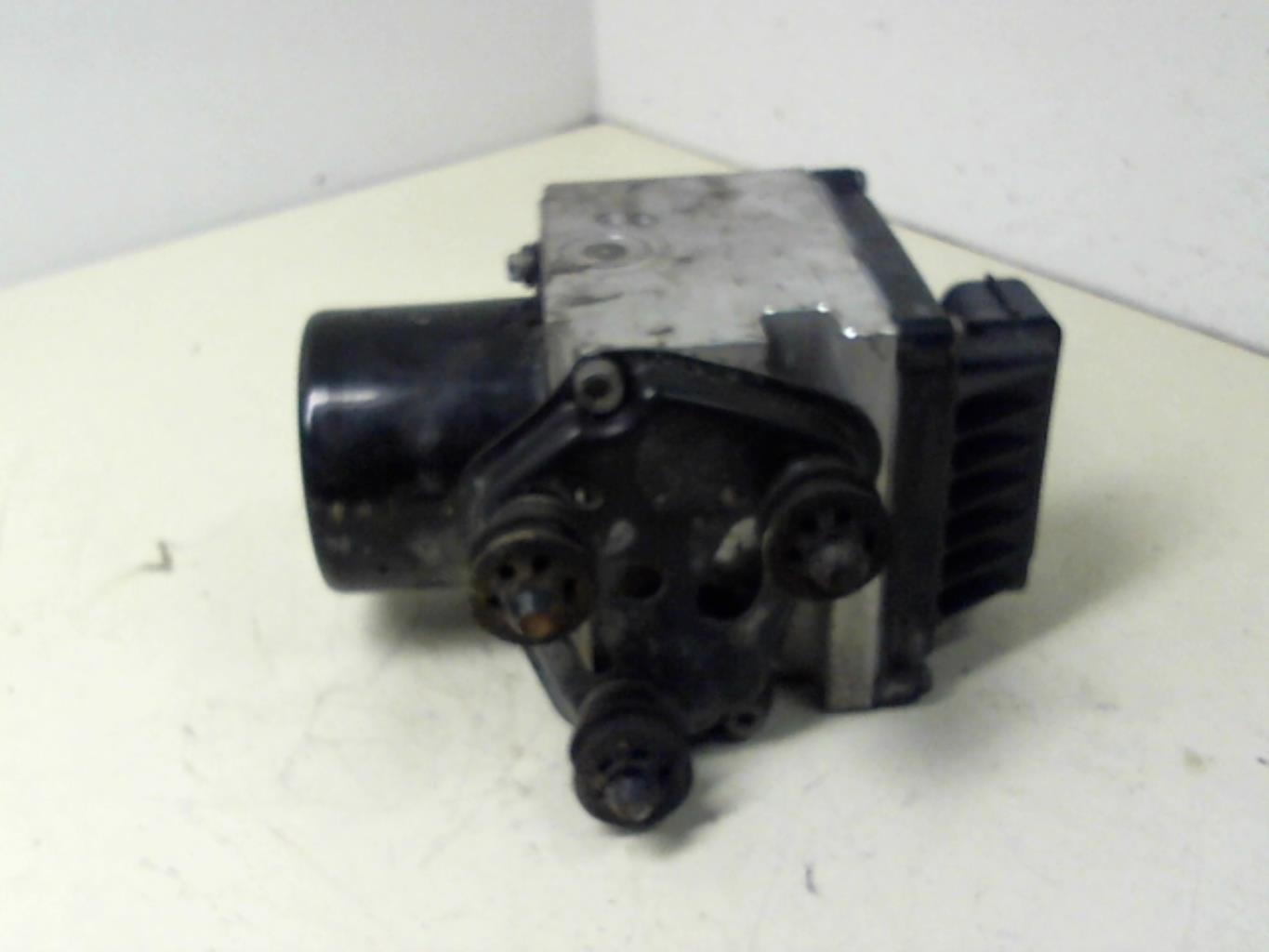 Blocco ABS (antibloccaggio freni) VOLKSWAGEN PASSAT 5 BREAK Diésel - 1