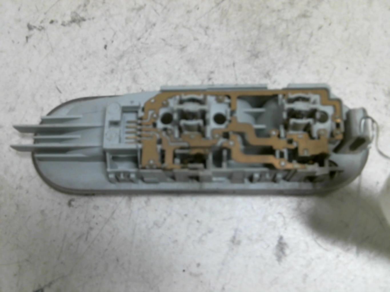 Eclairage de plafonnier RENAULT MODUS PHASE 1 Diesel - 1