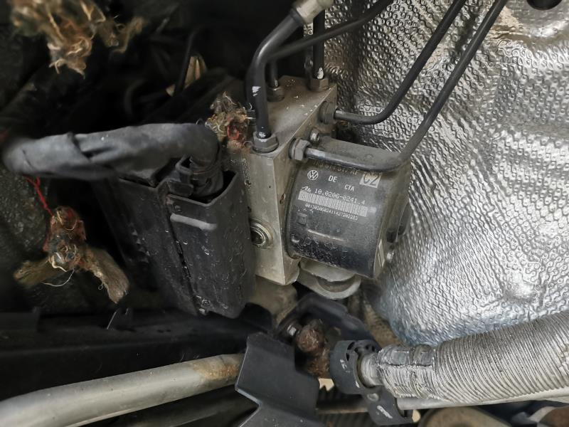 Blocco ABS (antibloccaggio freni) VOLKSWAGEN EOS CABRIO PHASE 1 Diésel - 1
