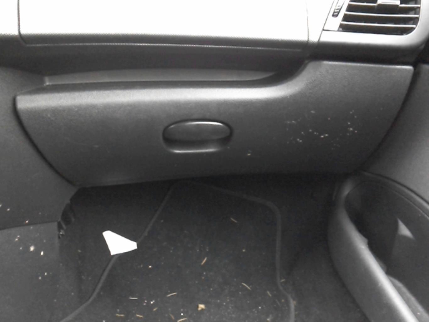 Guantera PEUGEOT 206+ Gasolina - 1