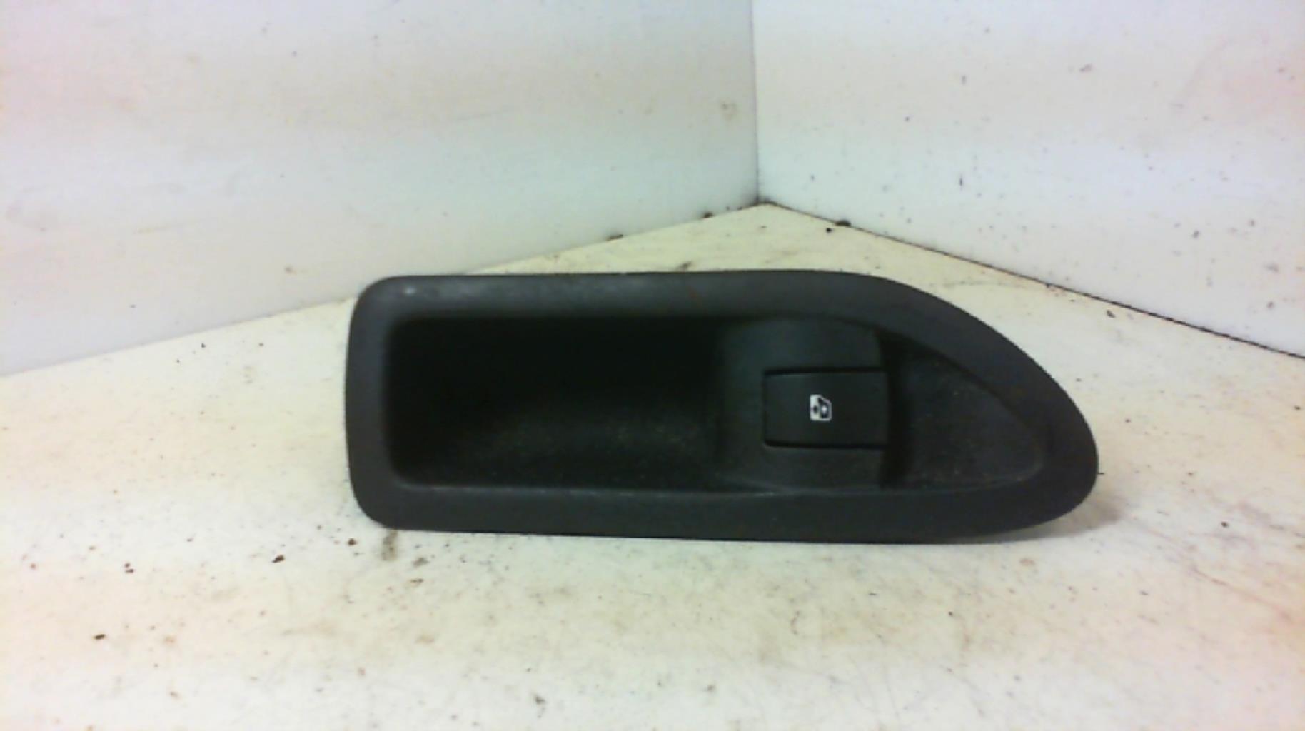 Interruttore alzacristalli RENAULT LAGUNA 2 PHASE 1 Gasolina - 1