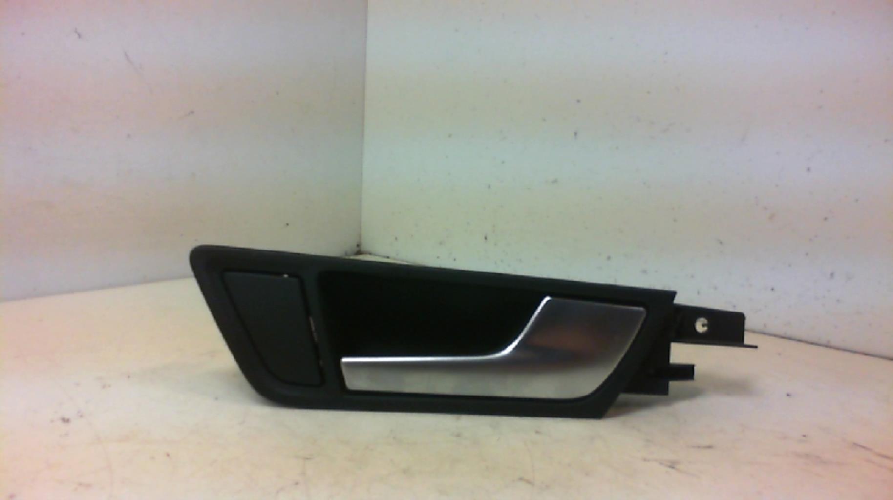 Maniglia interna posteriore destra AUDI Q5 1 PHASE 1 Diésel - 1