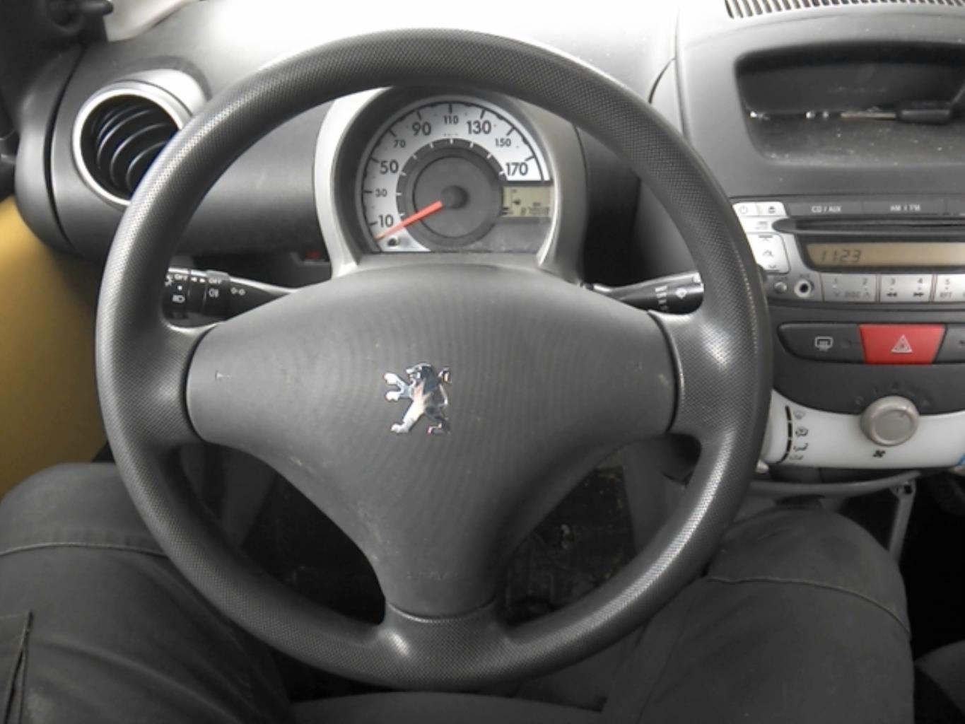 Volant PEUGEOT 107 PHASE 1 Essence - 1