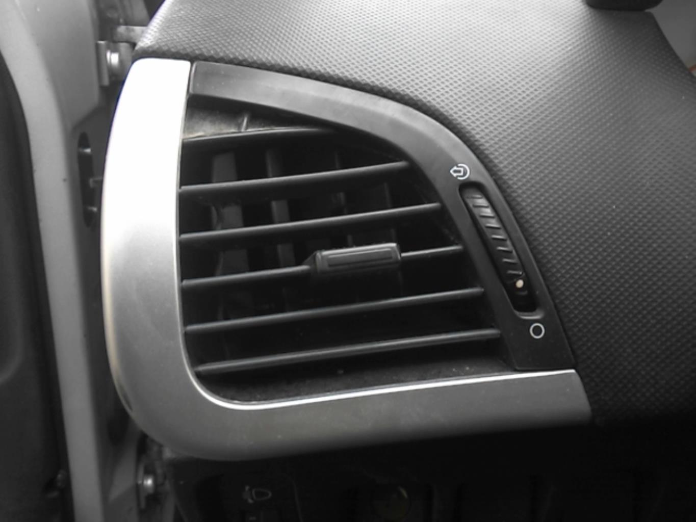 Bocchetta aerazione cruscotto anteriore sinistra PEUGEOT 206+ Diésel - 1