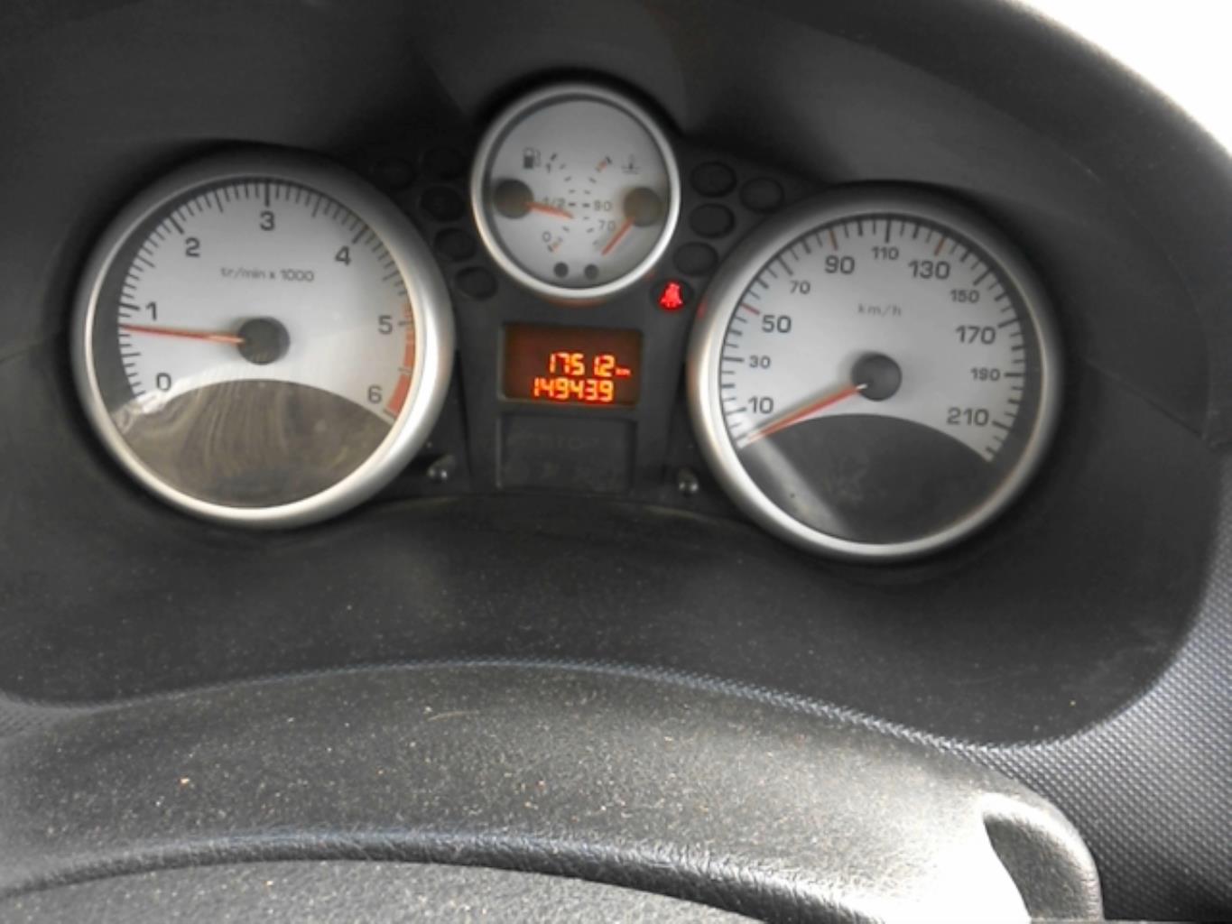 Tachimetro PEUGEOT 206+ Diésel - 1