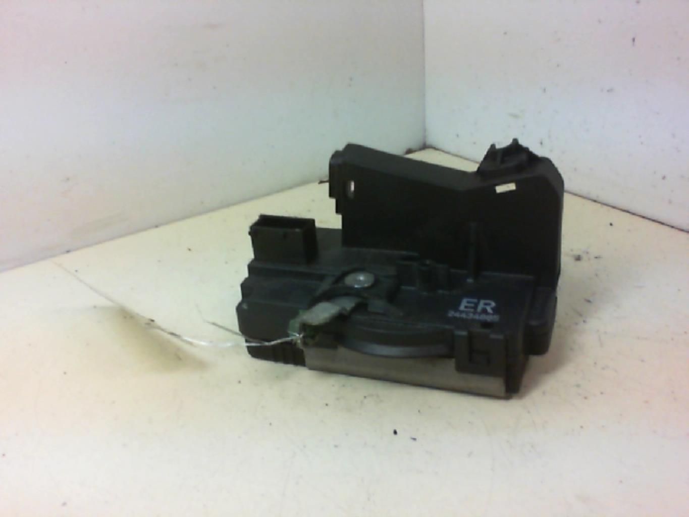 Serrure avant droit OPEL CORSA C PHASE 1 Essence - 1