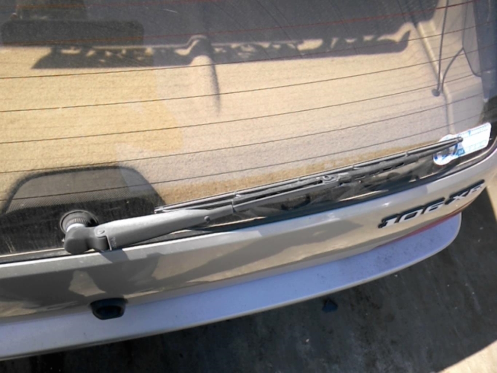 Braccio tergicristallo posteriore PEUGEOT 106 PHASE 1 Gasolina - 1