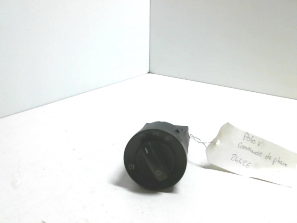 Commande de phare VOLKSWAGEN POLO 4 PHASE 1 Essence - 1