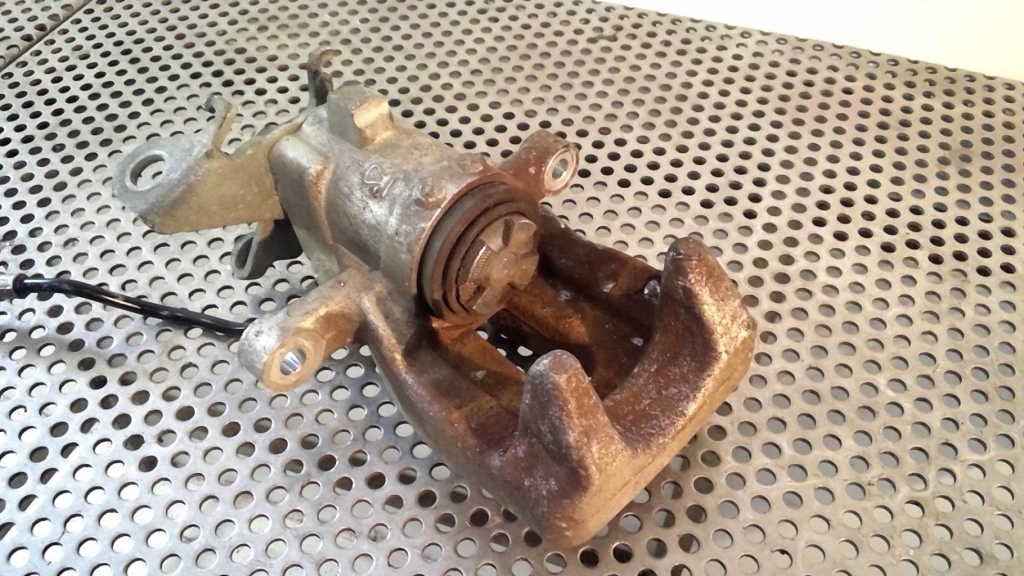 Pinza freni posteriore destra RENAULT SCENIC 3 PHASE 3 Diésel - 1