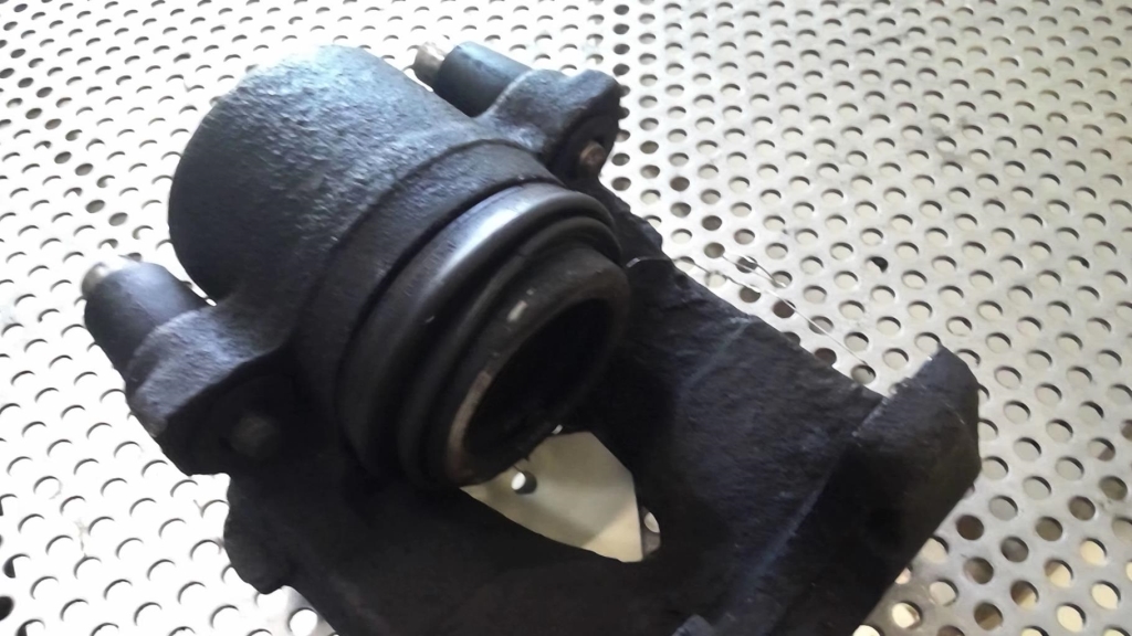 Pinza freni anteriore destra VOLKSWAGEN GOLF 4 Diésel - 1