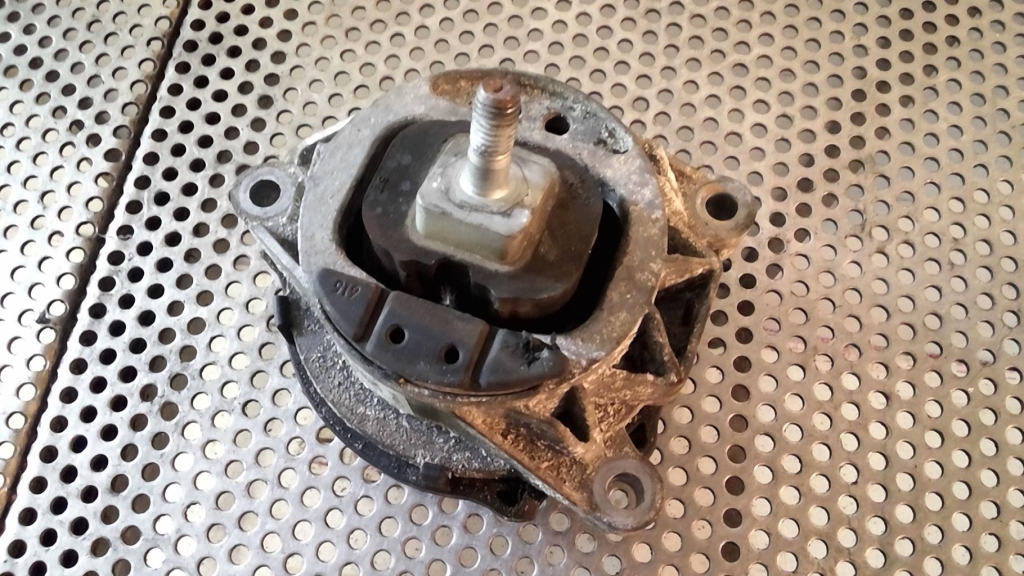 Supporto motore sinistro BMW SERIE 1 F20 F21  - 1