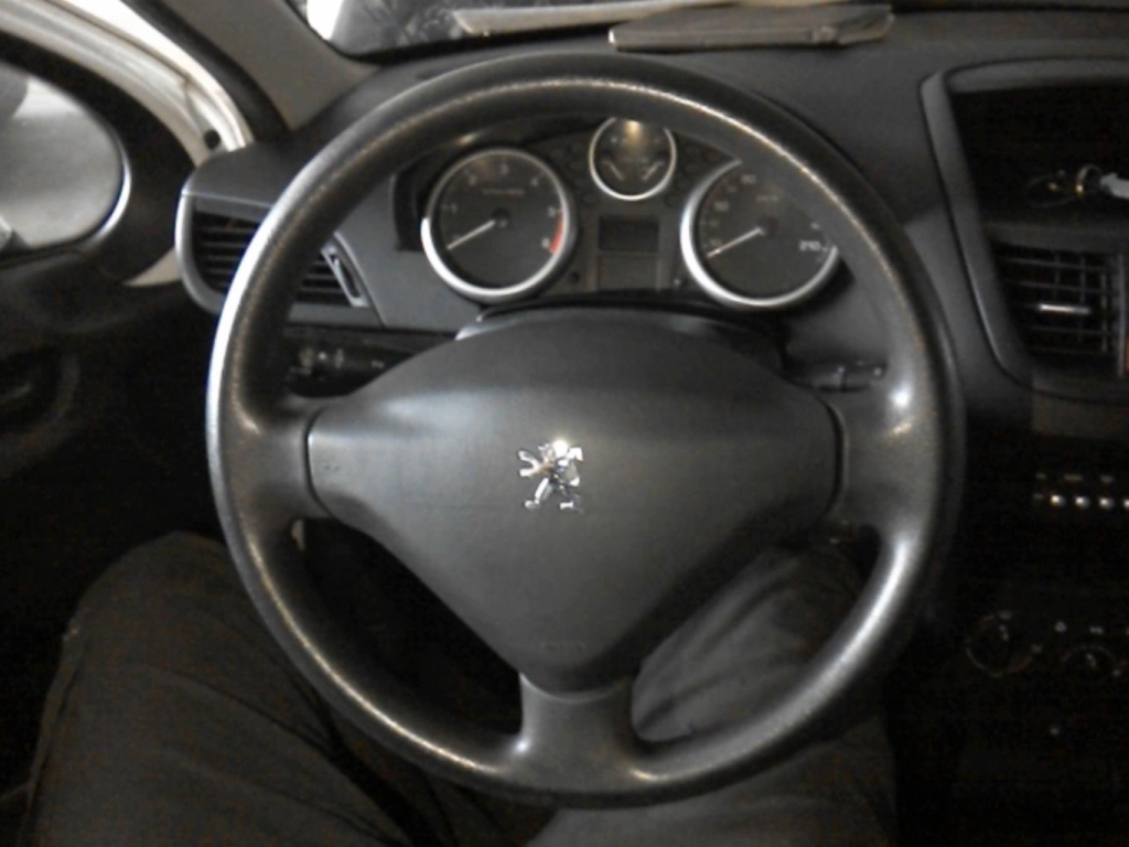 Volant PEUGEOT 207 Diesel - 1