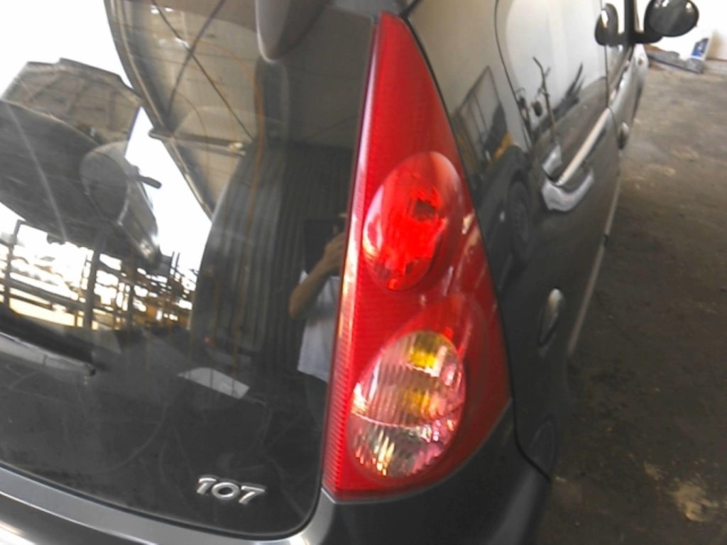 Fanale posteriore principale destro (luci) PEUGEOT 107 PHASE 2 Gasolina - 1