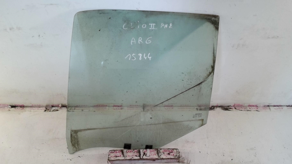 Vitre arriere gauche RENAULT CLIO 2 PHASE 2 Essence - 1