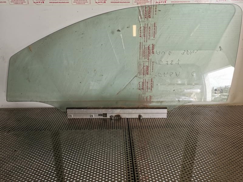 Vitre avant gauche OPEL CORSA C Diesel - 1