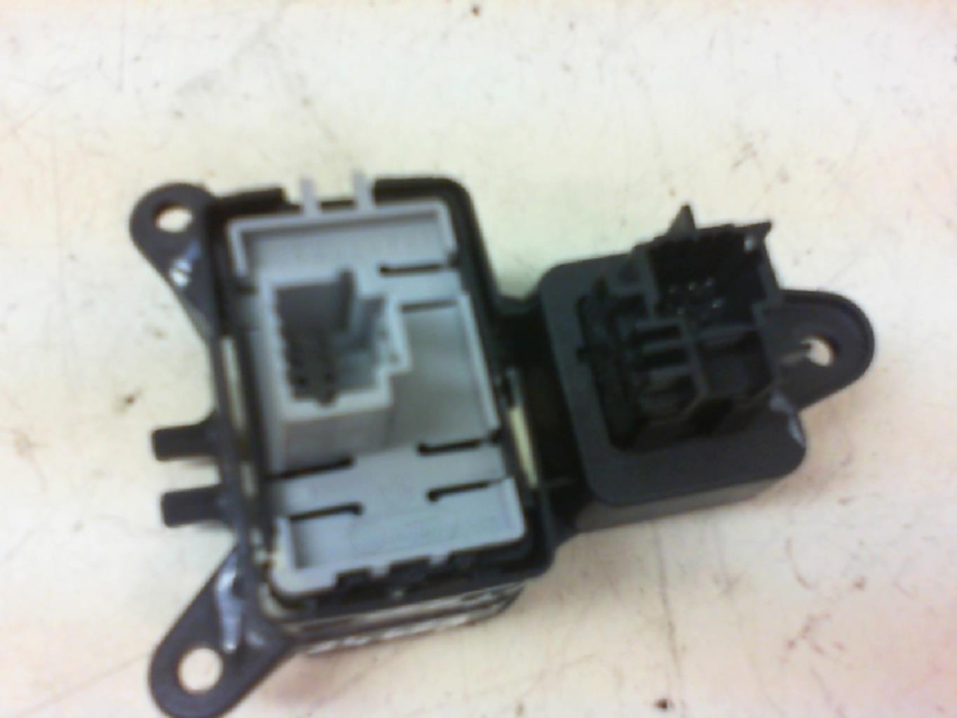 Commande regulateur vitesse RENAULT CLIO 4 PHASE 1 BREAK Diesel - 1