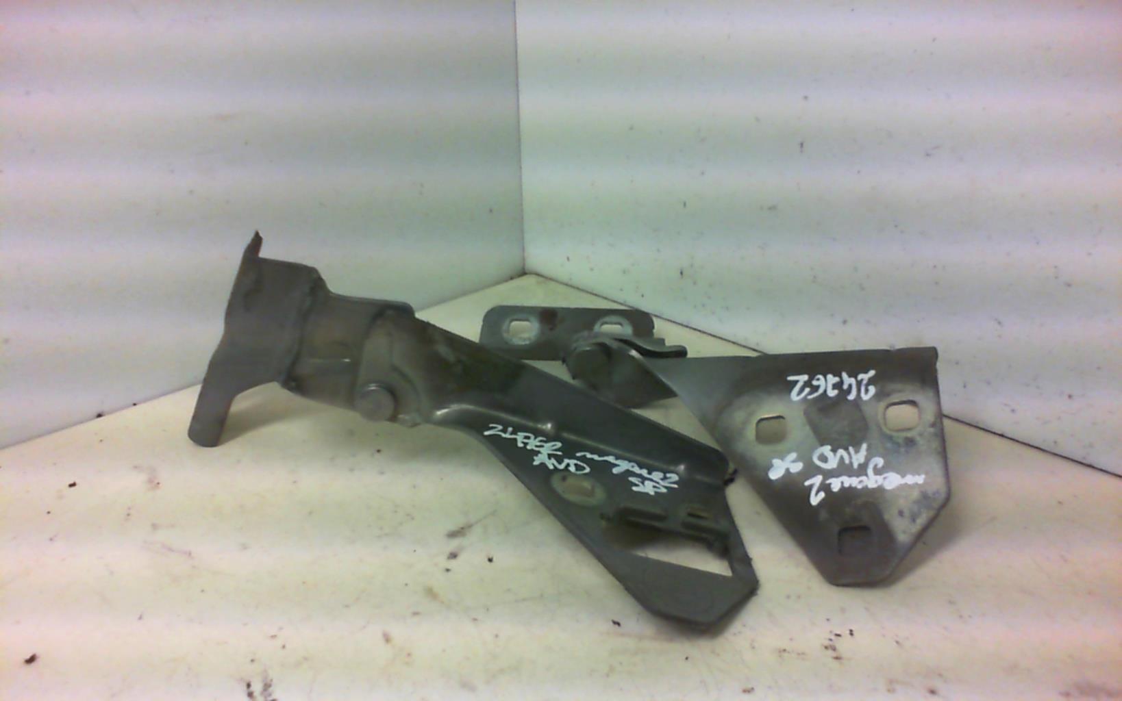 Charniere de capot RENAULT MEGANE 2 PHASE 1 Diesel - 1
