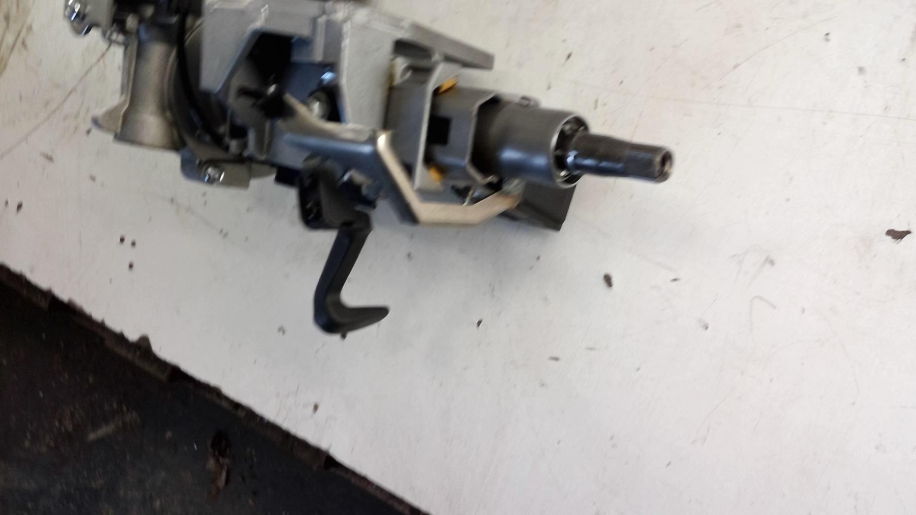 Piantone dello sterzo RENAULT CLIO 4 PHASE 1 BREAK Diésel - 1