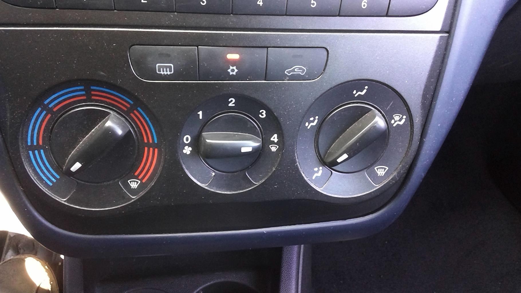 Commande chauffage FIAT GRANDE PUNTO Diesel - 1