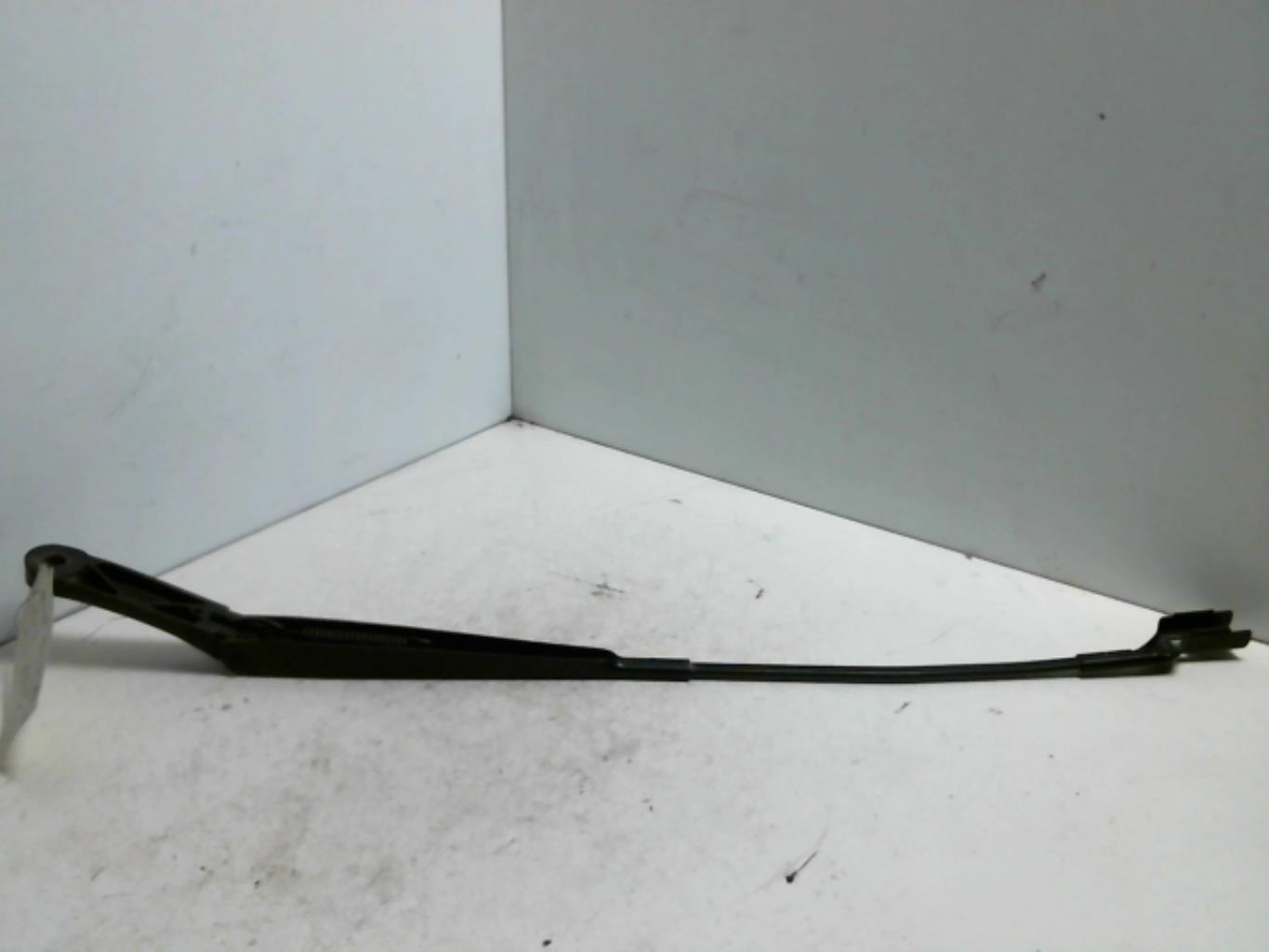 Braccio tergicristallo anteriore destro VOLKSWAGEN PASSAT 5 BREAK Diésel - 1