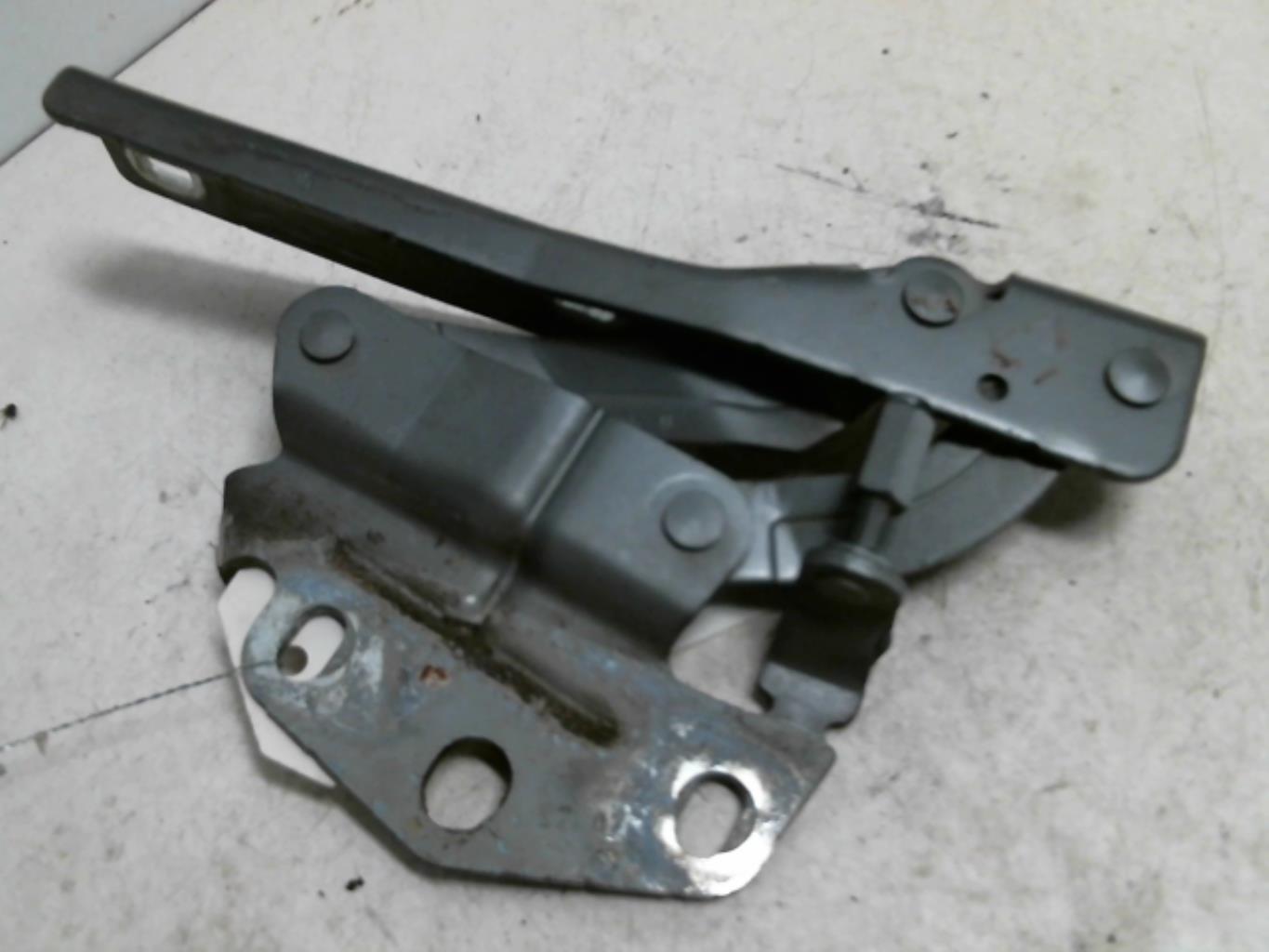 Charniere de capot VOLKSWAGEN PASSAT 5 BREAK Diesel - 1