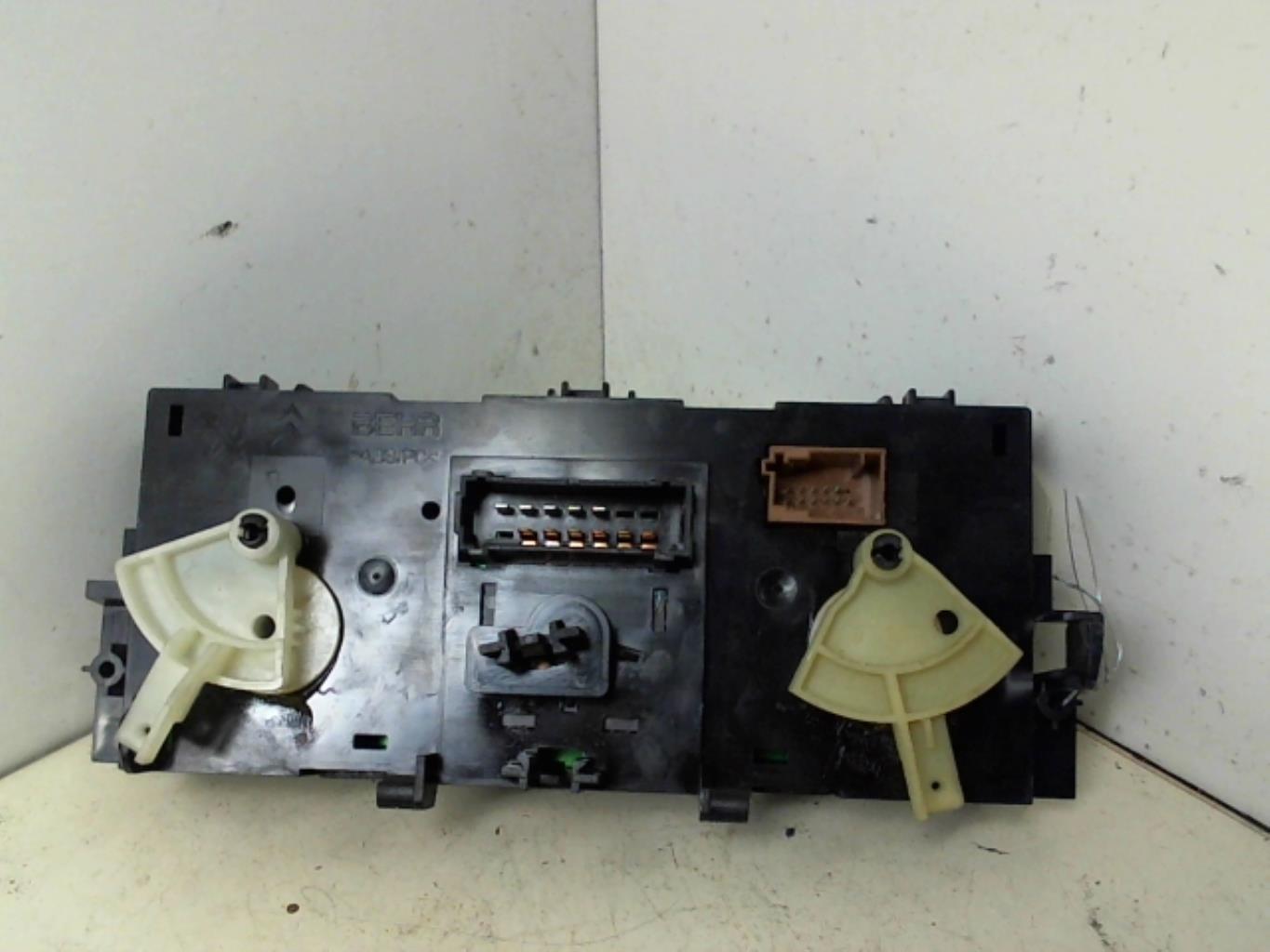 Commande chauffage CITROEN C3 2 PHASE 1 Diesel - 1