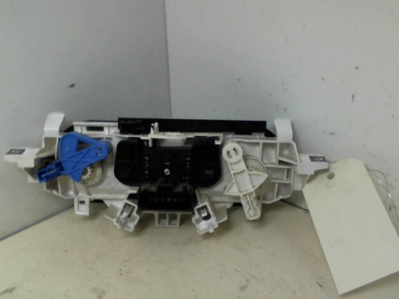 Commande chauffage RENAULT TWINGO 2 PHASE 1 Essence - 1