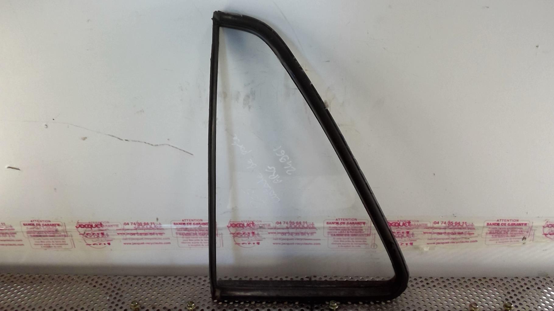 Ventanilla triangular trasera izquierda (puerta) PEUGEOT 205 PHASE 2 Gasolina - 1