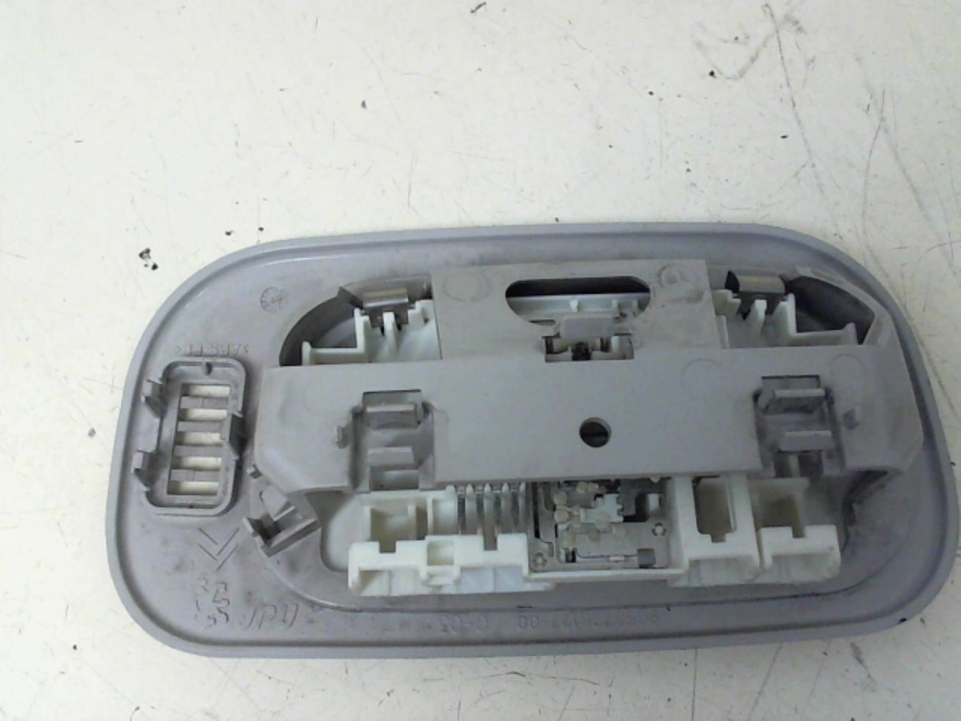 Eclairage de plafonnier PEUGEOT 207 PHASE 1 Diesel - 1