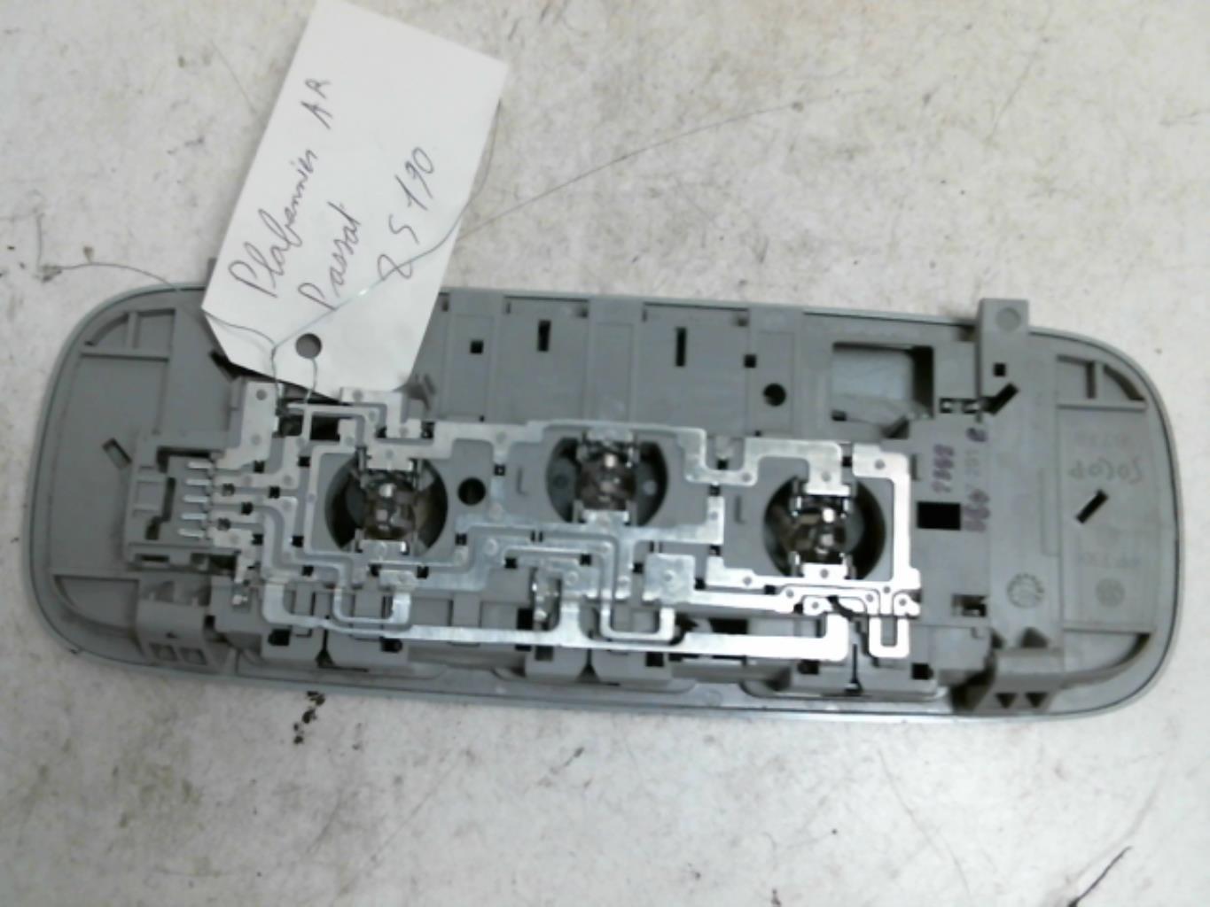 Eclairage de plafonnier VOLKSWAGEN PASSAT 5 BREAK Diesel - 1