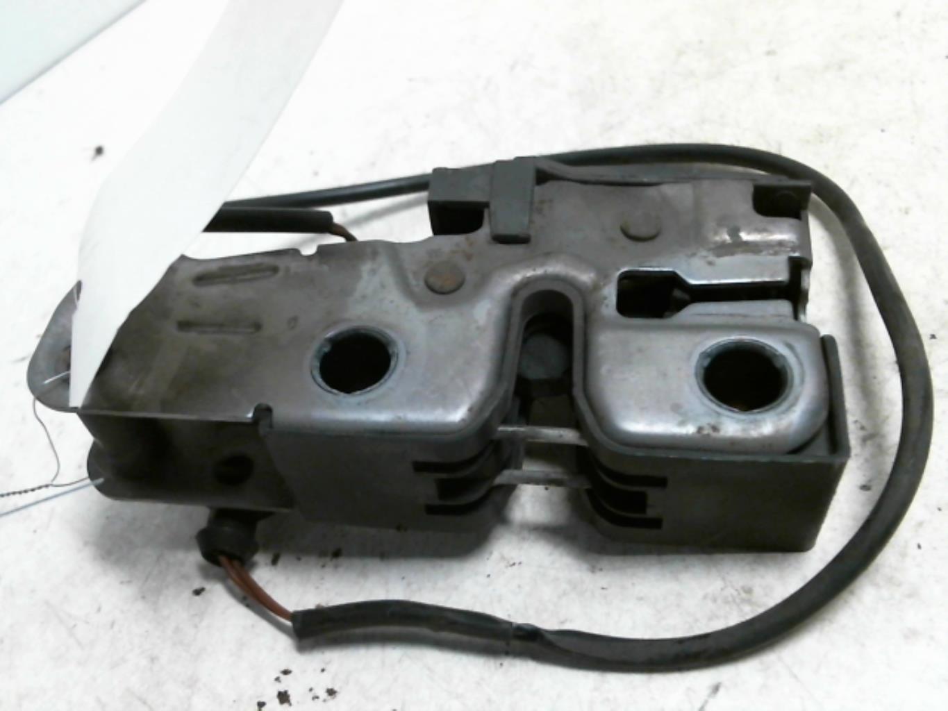 Fermeture de capot VOLKSWAGEN PASSAT 5 BREAK Diesel - 1