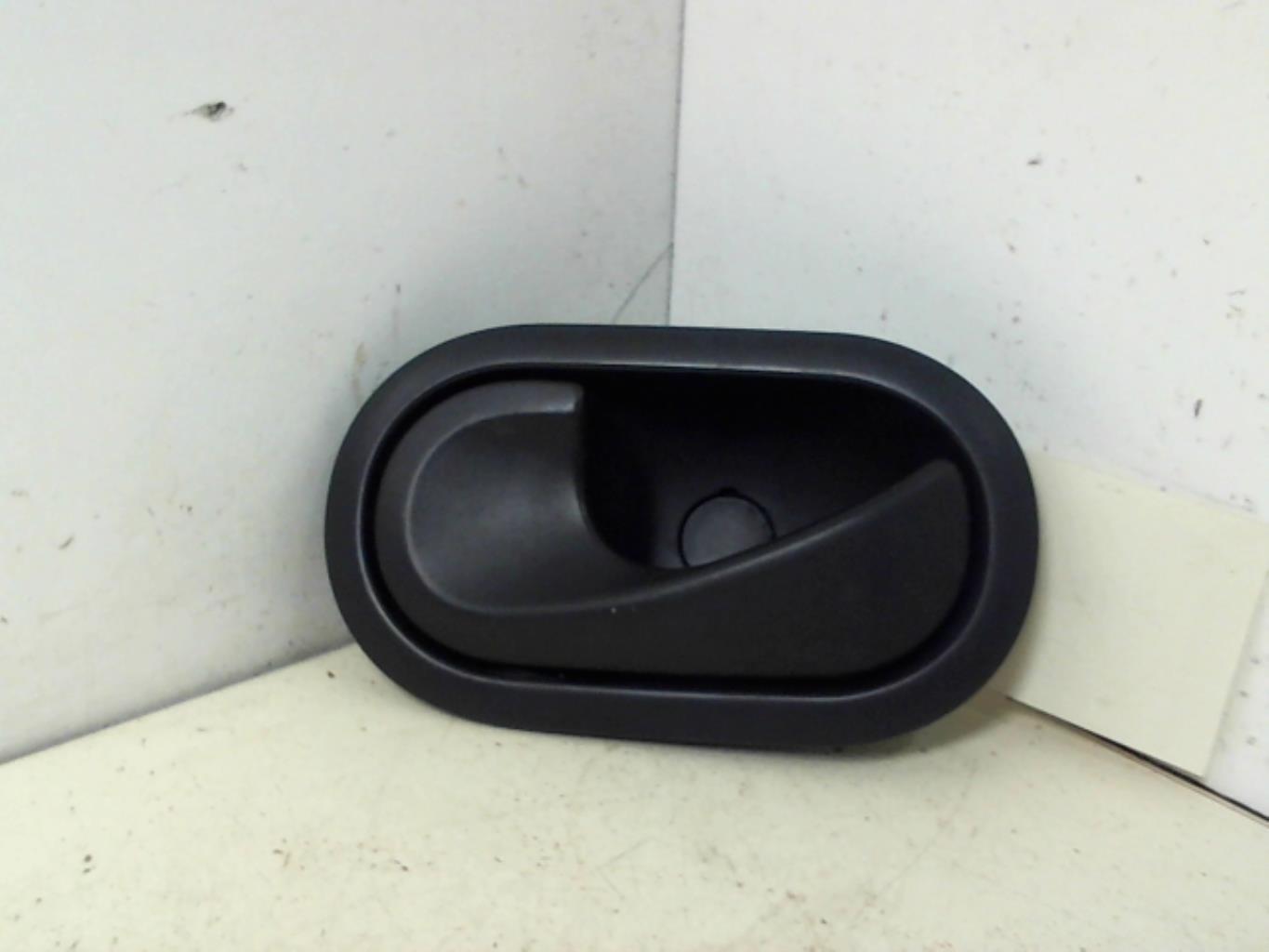 Poignee interieur avant gauche RENAULT TWINGO 2 PHASE 1 Essence - 1
