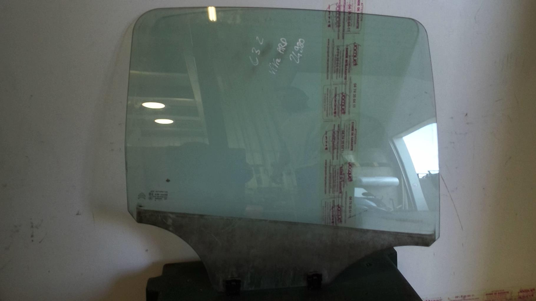 Vitre arriere droit CITROEN C3 2 PHASE 1 Diesel - 1