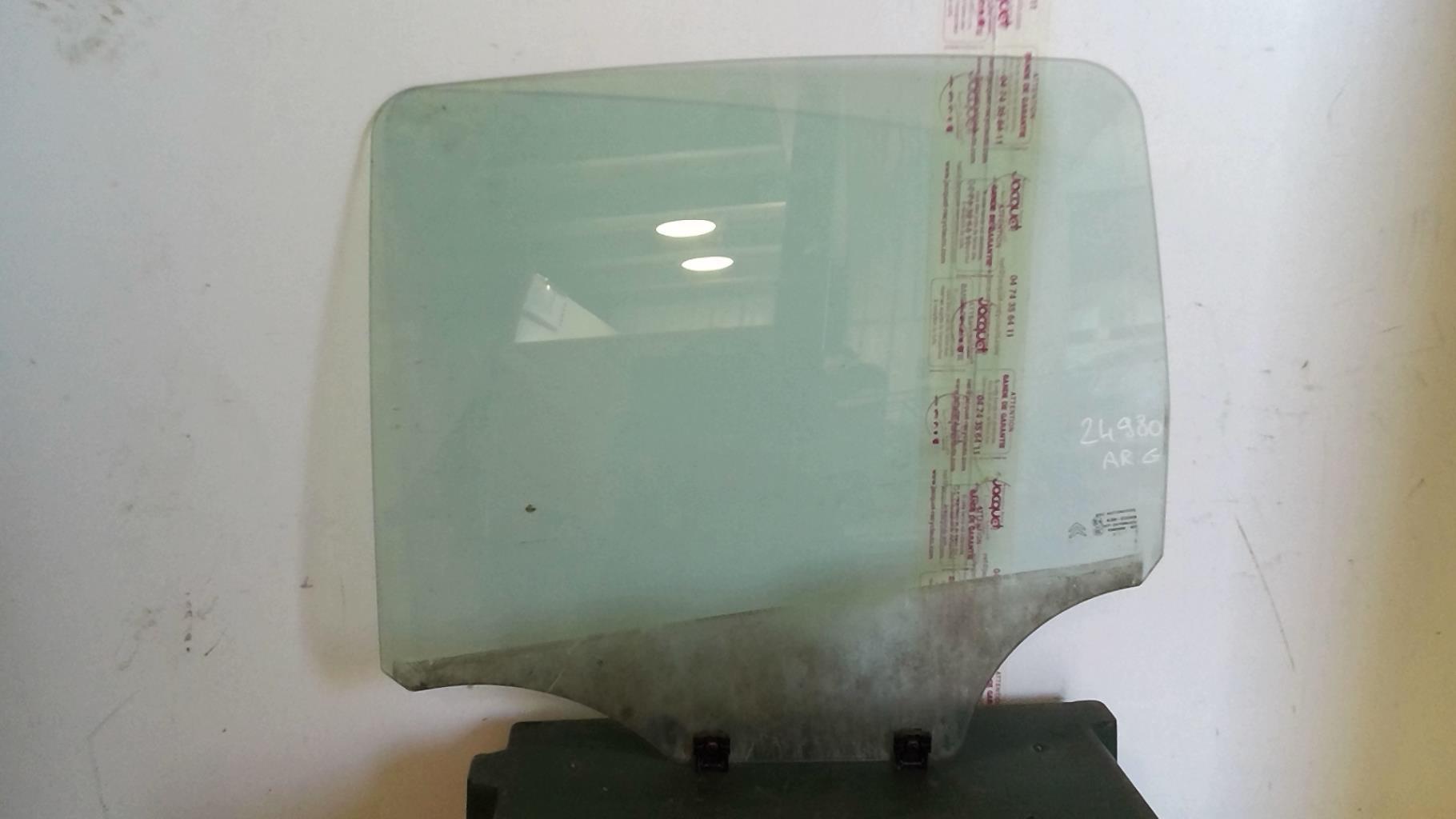Vitre arriere gauche CITROEN C3 2 PHASE 1 Diesel - 1